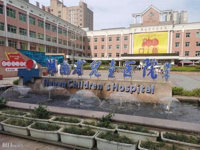 湖南“全男四胞胎”考生母亲:曾担心早产一个都活不下来