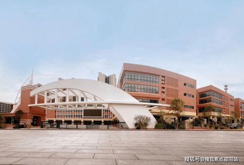 中山华侨城·天鹅堡——理想居所，尊享品质生活